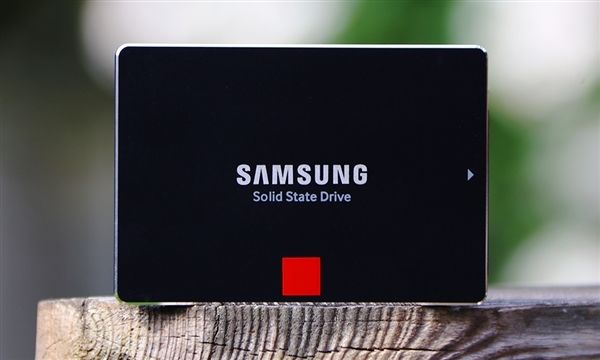 三星正式發(fā)布860 PRO、860 EOV SSD 三星正式發(fā)布860 PRO、860 EOV SSD