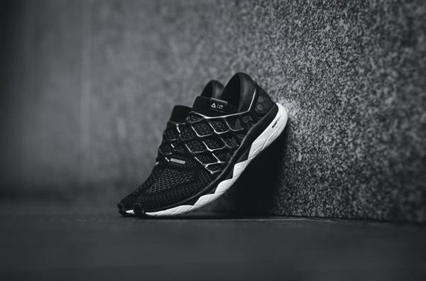 Reebok推出采用3D打印技術創建的運動鞋 Reebok推出采用3D打印技術創建的運動鞋